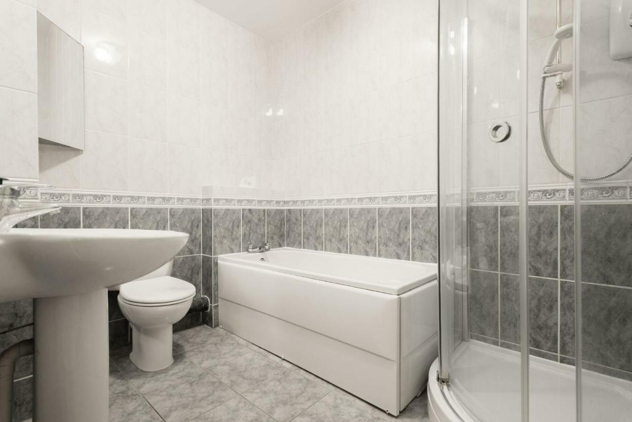 باث The Lapis Lounge - Large 3Bdr House At River Avon المظهر الخارجي الصورة
